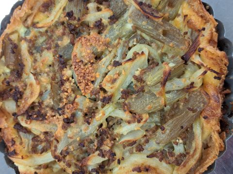 春の味覚　フキと新タマネギのキッシュ